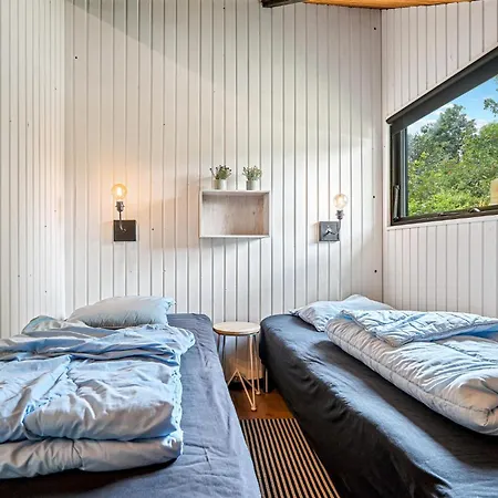 2 Bedroom Gorgeous In *
